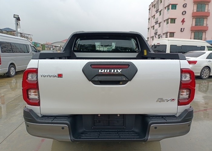 2022 TOYOTA HILUIX ROCCO